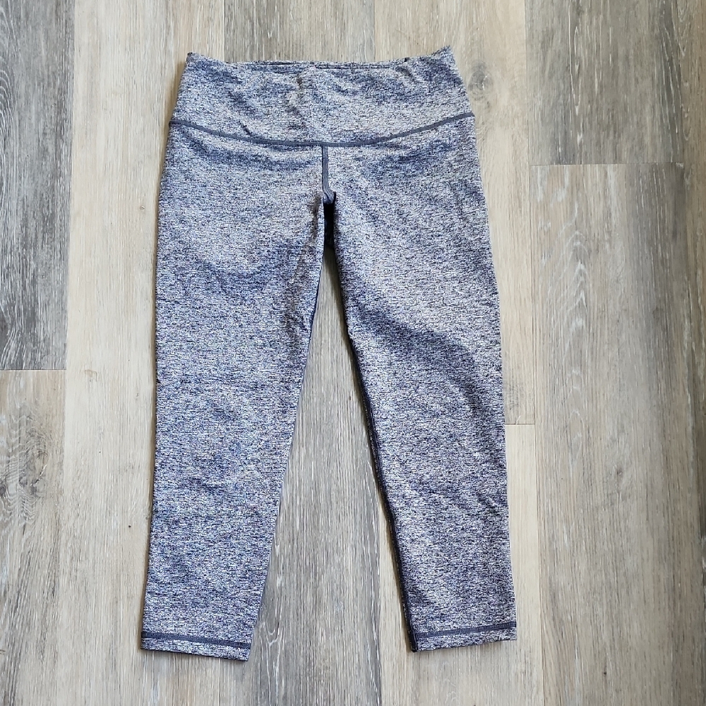 VICTORIA'S SECRET VSX SPORT Gray Capri Leggings